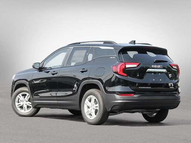 2024 GMC Terrain SLE in Cars & Trucks in City of Montréal - Image 4