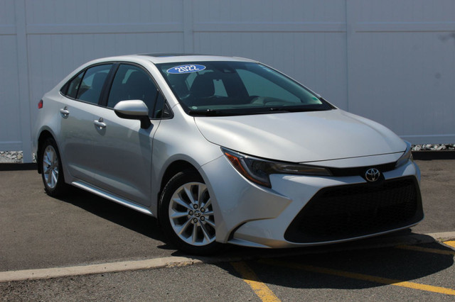 2022 Toyota Corolla LE | SunRoof | HtdSeats | Cam | Warranty to  in Cars & Trucks in Saint John - Image 2