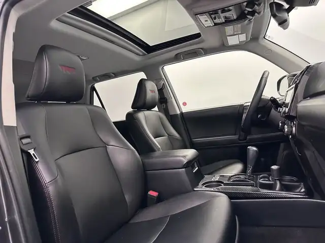 2022 Toyota 4Runner TRD Sport - Leather - Sunroof - Heated Se... dans Autos et camions dans Lethbridge - Image 29
