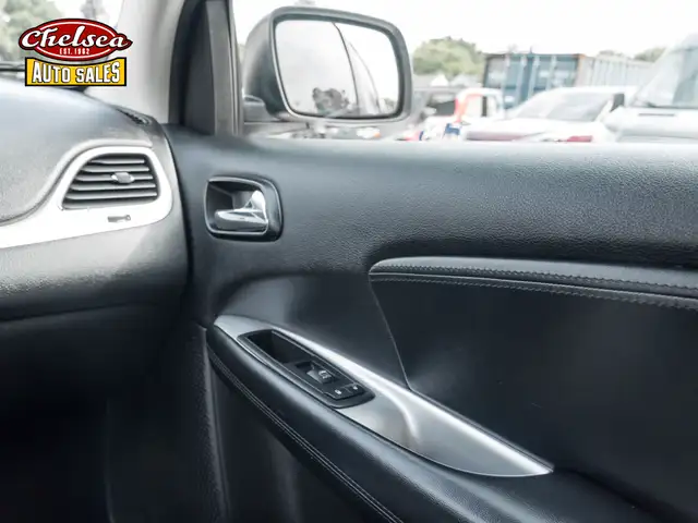 2015 Dodge Journey in Cars & Trucks in London - Image 17