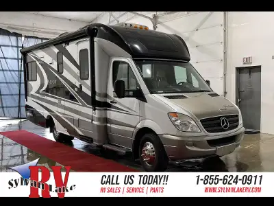 The 2014 Itasca (Winnebago) Navion iQ 24G is a compact yet luxurious Class C motorhome built on the...