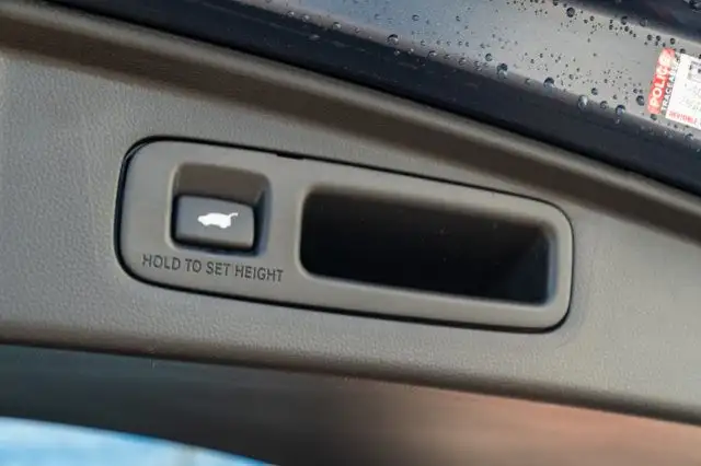 2026 Honda CR-V Hybrid Touring in Cars & Trucks in Edmonton - Image 8