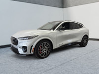 Ford Mustang Mach-E GT 2022 Performances electriques. ADN Mustang. A voir chez Desmeules Chrysler a... (image 2)