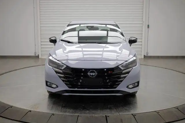 2023 Nissan Versa SR62863210097922121