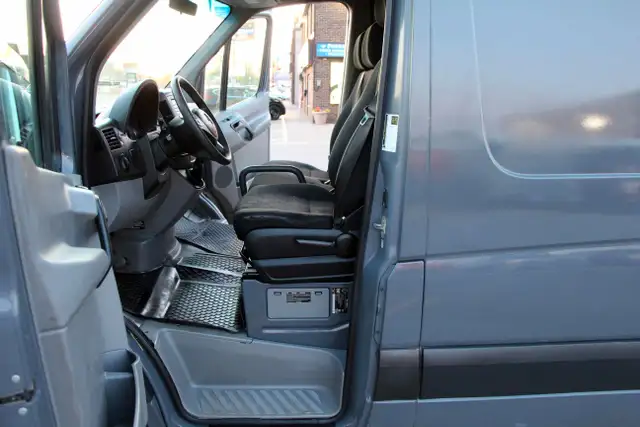 2017 Mercedes-Benz Sprinter 2500 170"+3-Passenger+Certified dans Autos et camions dans Région de Mississauga/Peel - Image 17