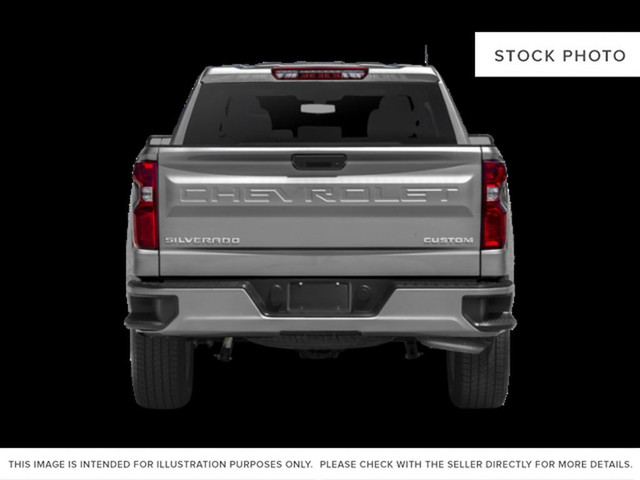 2019 Chevrolet Silverado 1500 CREW 4X4 | 5.3L | LOW KM | 1 OWNER in Cars & Trucks in Edmonton - Image 4