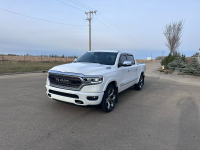 2020 Dodge Ram 1500.Limited , ECO DISEL. Top off the line .