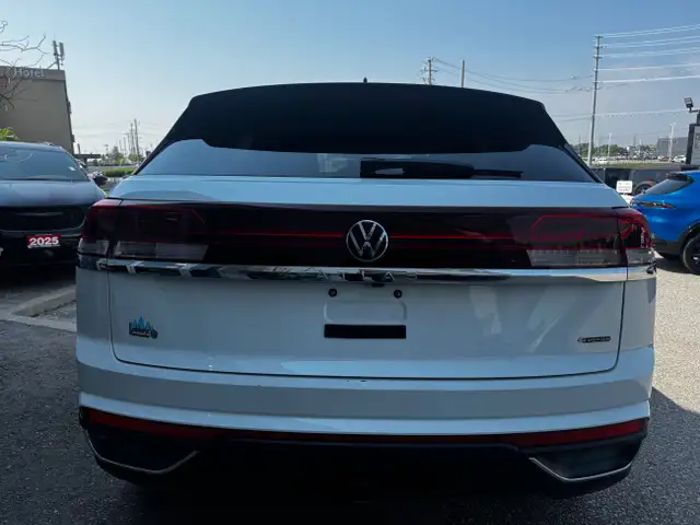 2024 Volkswagen Atlas Cross Sport 2.0 TSI Comfortline in Cars & Trucks in Markham / York Region - Image 6