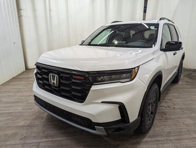 2025 Honda Pilot Touring in Cars & Trucks in Calgary - Image 3