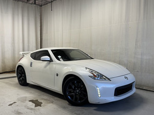 2016 Nissan 370Z Manual Transmission, NAV, Cruise Control