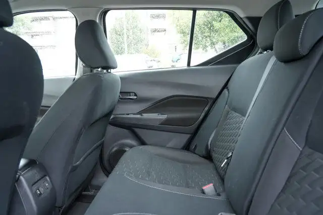 2023 Nissan Kicks SV Special Edition | 17 Inch Alloy Wheels in Cars & Trucks in Calgary - Image 18