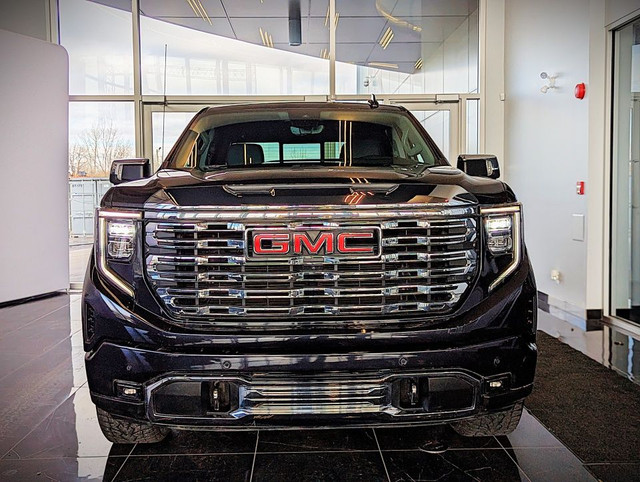 2023 GMC Sierra Denali Crew Cab Shor in Cars & Trucks in City of Montréal - Image 3