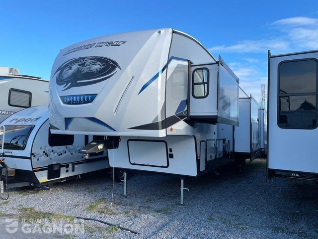 2023 Arctic Wolf 3810 Suite Fifth Wheel in Travel Trailers & Campers in Lanaudière - Image 2