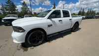 This Ram 1500 Classic is equipped with: Cloth Front 40/20/40 Bench Seat, Front 40/20/40 Split Bench... (image 5)