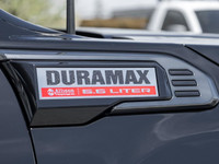 Conquer any horizon. The 2025 GMC Sierra 2500HD AT4 4WD Crew Cab Standard Box isn't just a heavy-dut... (image 4)