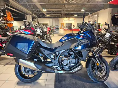 Honda NT1100 Touring MotorcycleWith the heart and muscle of an Africa Twin adventure bike, the agile...