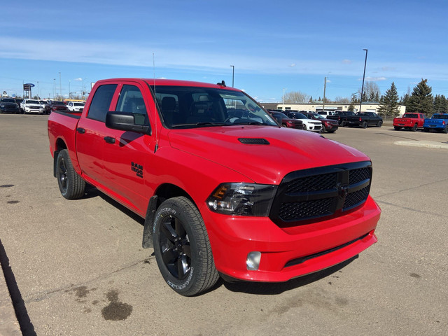 2023 Ram 1500 Classic EXPRESS dans Autos et camions  à Lloydminster - Image 3