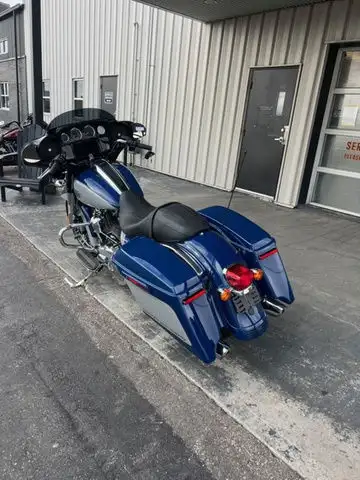 2023 Harley-Davidson FLHXS - Street Glide Special in Sport Touring in Winnipeg - Image 6