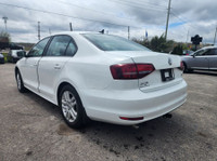 CLEAN CARFAX REPORT No Accidents 2017 VOLKSWAGEN JETTA 1.4T S MANUAL featuring: Back up Camera, Crui... (image 5)