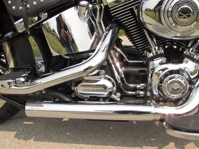 2014 Harley-Davidson FLSTC Heritage Softail Classic Big 103 Moto in Street, Cruisers & Choppers in Leamington - Image 11