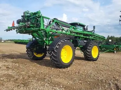 Location: Horizon Ag & Turf Lloydminster 2019 JOHN DEERE R4045 SELF PROPELLED SPRAYER, IF380/105R50...
