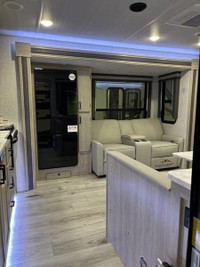 Alta Trailer ALT2375KRK Introducing the new Alta 2375KRK! This couples trailer is where practicality... (image 2)
