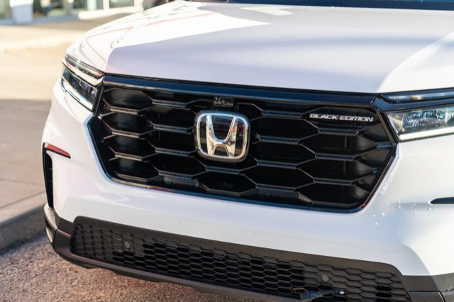 2025 Honda Pilot Black Edition in Cars & Trucks in Edmonton - Image 3