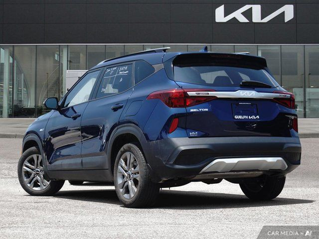 2022 Kia Seltos LX | Bucket Seats | One Owner in Cars & Trucks in Guelph - Image 4