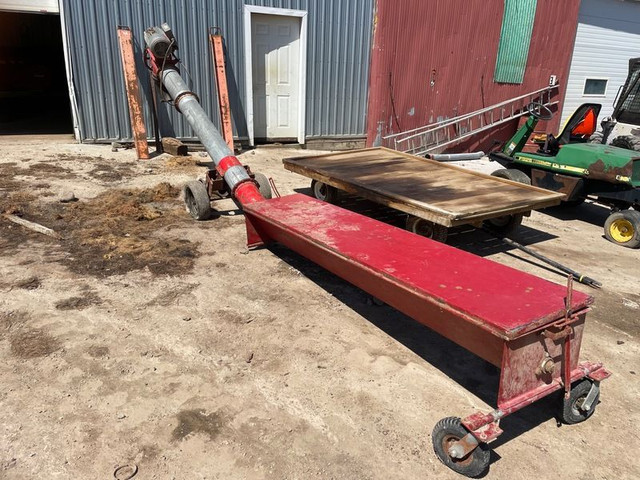 Cardinal Electric Transfer Auger - 17 Foot in Farming Equipment in Stratford