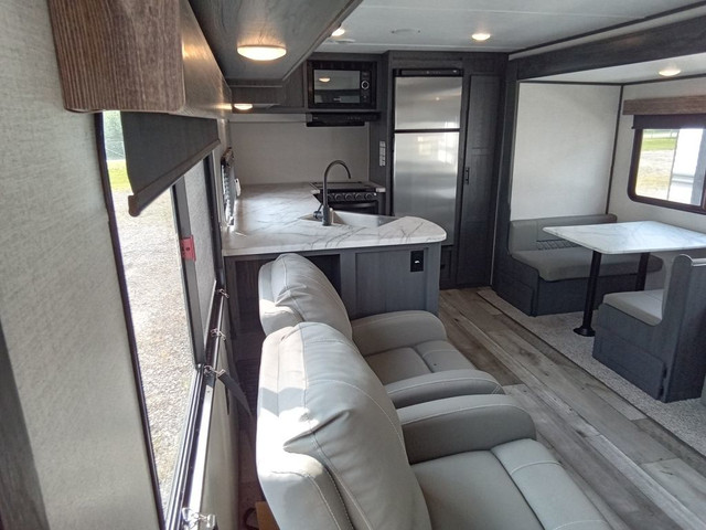2022 ASPENTRAIL 2880RKS in Travel Trailers & Campers in London - Image 4