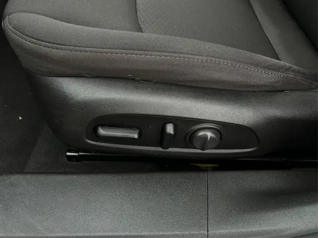 2021 Chevrolet Malibu SPORT EDITION 1OWNER PANORAMIC LOADED WE F in Cars & Trucks in London - Image 19