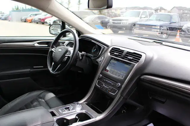 2017 Ford Fusion SE dans Autos et camions dans Calgary - Image 23