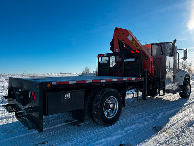2015 Peterbilt 348 4x4 Picker Boom Truck/Palfinger/22046LBS/DSL in Heavy Equipment in Edmonton - Image 3