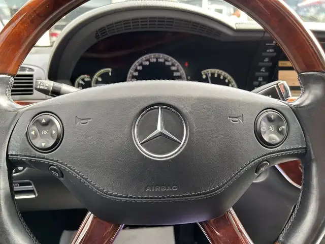 2009 Mercedes-Benz S-Class 5.5L V8 in Cars & Trucks in Calgary - Image 22