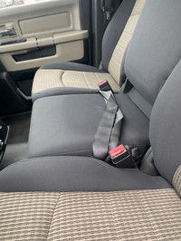 Dodge RAM-2010 in perfect condition. 4x4, No accidents. Kept and maintained very well. Please, don't... (image 4)