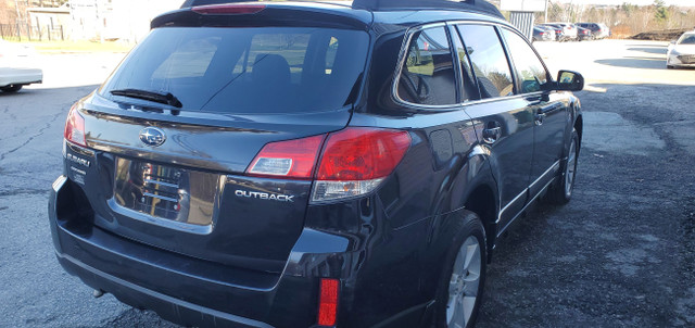 2014 Subaru Outback 2.5i Premium in Cars & Trucks in Sherbrooke - Image 3