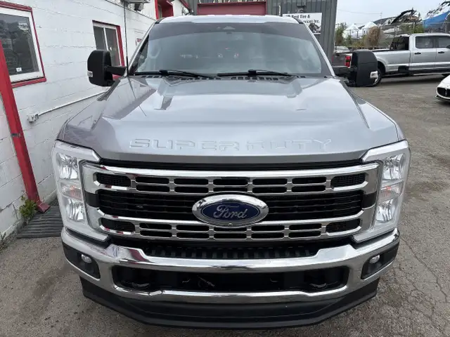 2023 Ford Super Duty F-350 SRW XLT | 6.7L DIESEL | CREW CAB | 8  dans Autos et camions dans Calgary - Image 3