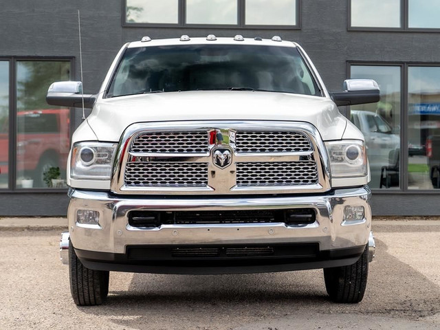 2016 RAM 3500 Laramie Diesel Dually in Cars & Trucks in Saskatoon - Image 2