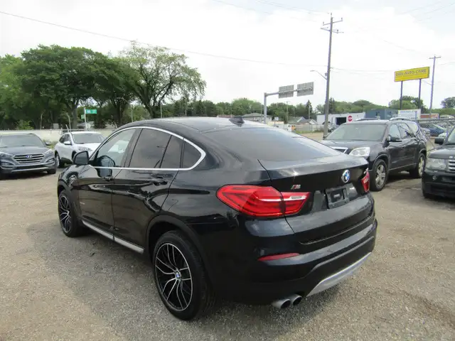 2016 BMW X4 xDrive28i 4dr All-wheel Drive Sports Activity Coupe- in Cars & Trucks in Edmonton - Image 7