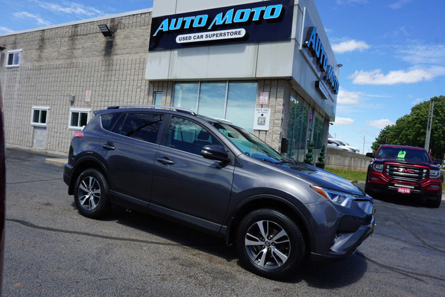 2018 Toyota RAV4 in Cars & Trucks in Oakville / Halton Region