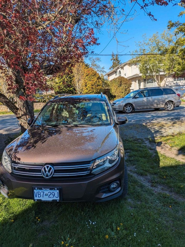2015 Volkswagen Tiguan in Cars & Trucks in Victoria - Image 4
