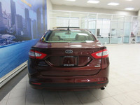 FORD FUSION 2015 SE ECOBOOST TOUT ÉQUIPÉ TOIT OUVRANT ÉLECTRIQUE / SYSTÈME DE NAVIGATION GPS / BLUET... (image 4)