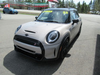 One owner, clean Carfax, two keys, automatic 2.0L S model.. Super fun and exciting car to drive. Ton... (image 3)