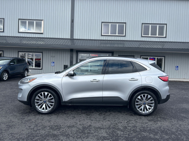 2020 Ford Escape Titanium Hybrid HYBRID! NAVI! LEATHER! CARFA... in Cars & Trucks in Annapolis Valley