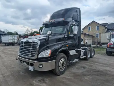 2018 FREIGHTLINER CERTIFIED E-TESTED ALUMINUM WHEELS NEW TIRESTHIS IS A SWEET RIDE AND READY TO EARN