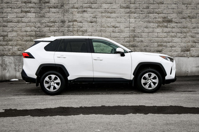 2023 Toyota RAV4 LE - Heated Seats - Apple CarPlay in Cars & Trucks in Ottawa - Image 2