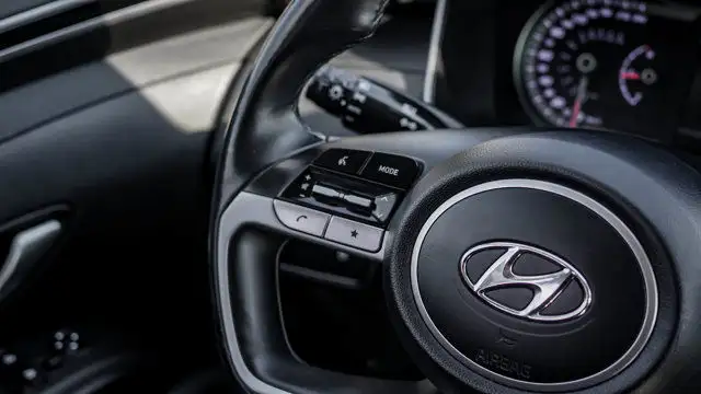 2022 Hyundai Tucson Preferred AWD | Heated Steering Wheel dans Autos et camions dans Guelph - Image 16