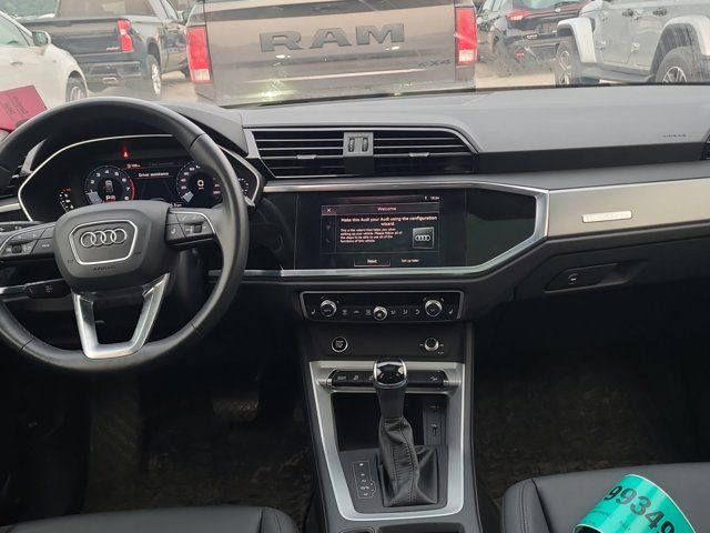 2021 Audi Q3 Progressiv AWD | Leather | Pano Roof in Cars & Trucks in Guelph - Image 2