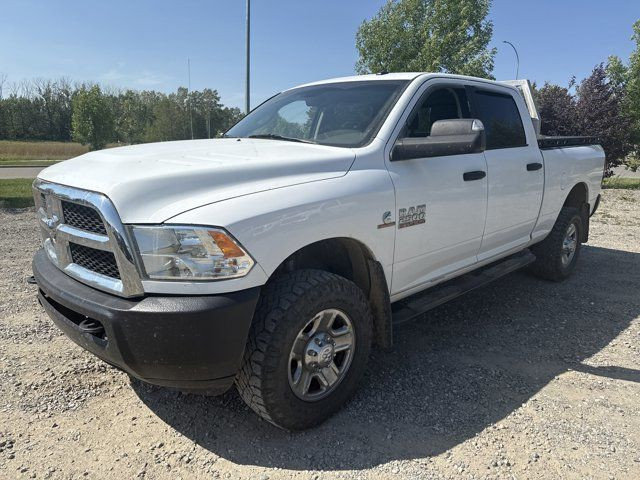 2015 DODGE RAM 2500 SLT - DIESEL TONNEAU COVER in Cars & Trucks in Calgary