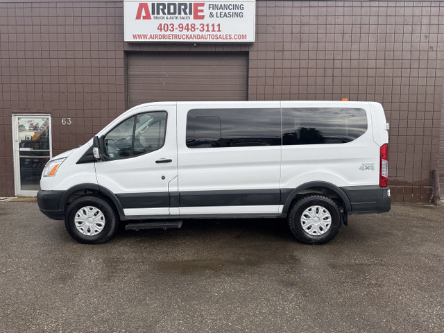 2017 Ford TRANSIT T-150 8 Passenger 4X4 Wagon/Van in Cars & Trucks in Calgary